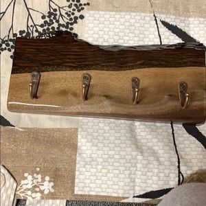 Live Edge Key Holder